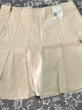 Forever 21 Cream Mini Skirt
